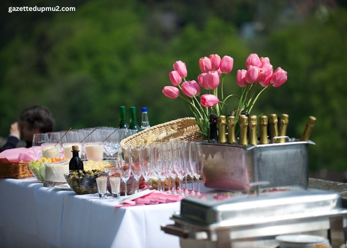 Things to Consider When Hiring Catering Services for Your Needs